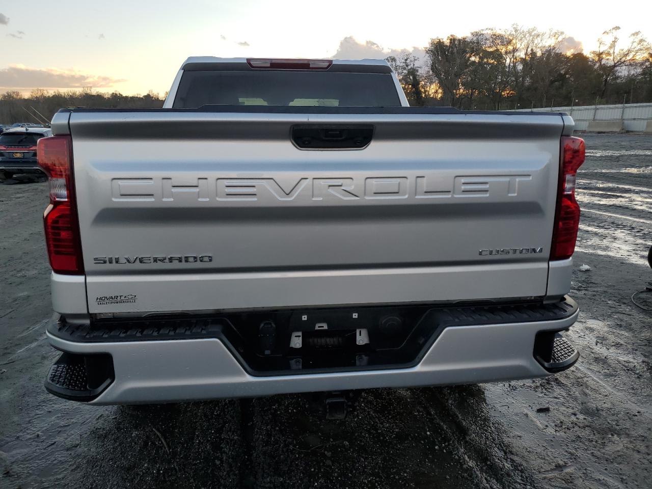 2022 Chevrolet Silverado - Image 6
