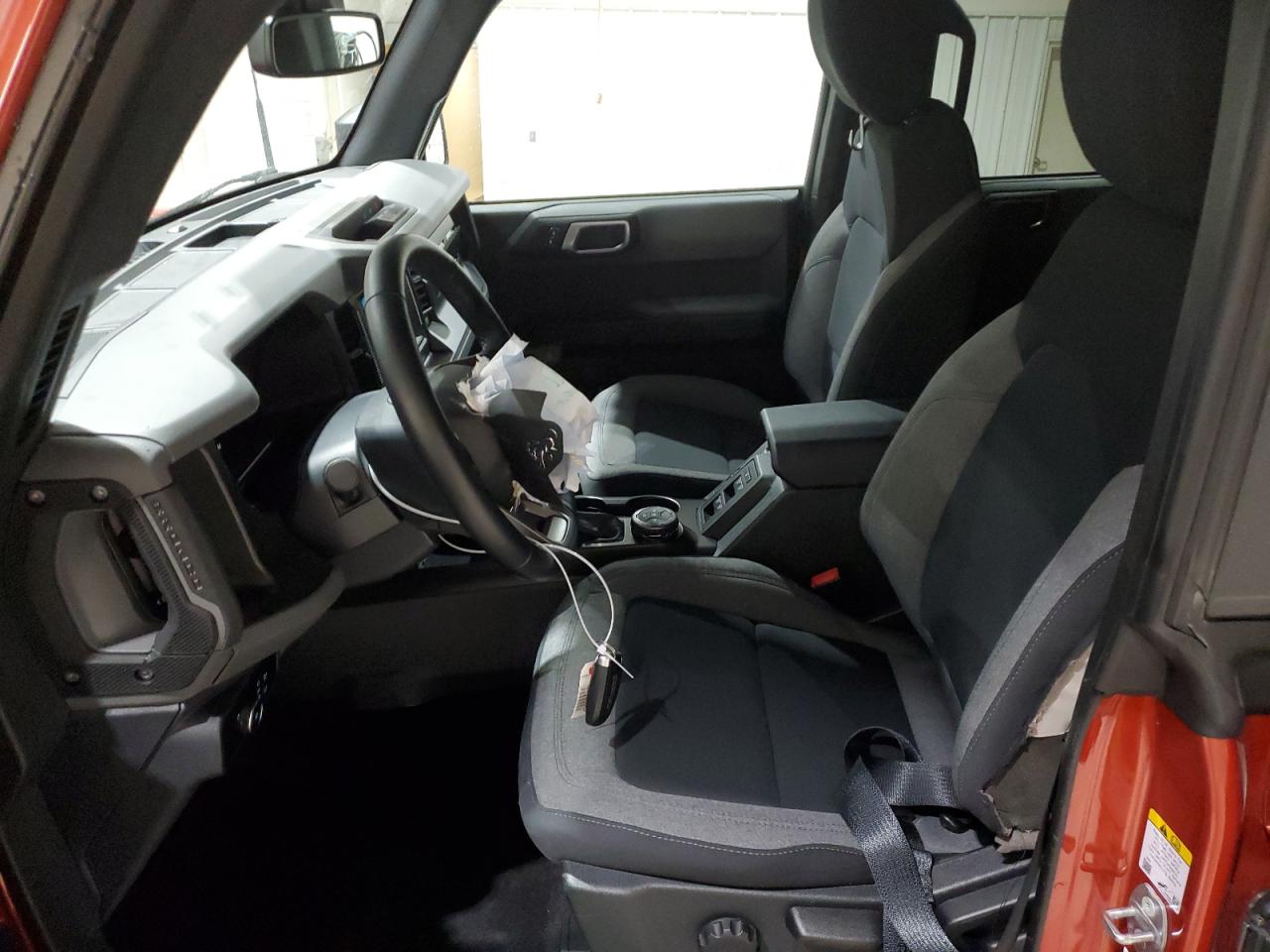 2023 Ford Bronco - Image 7