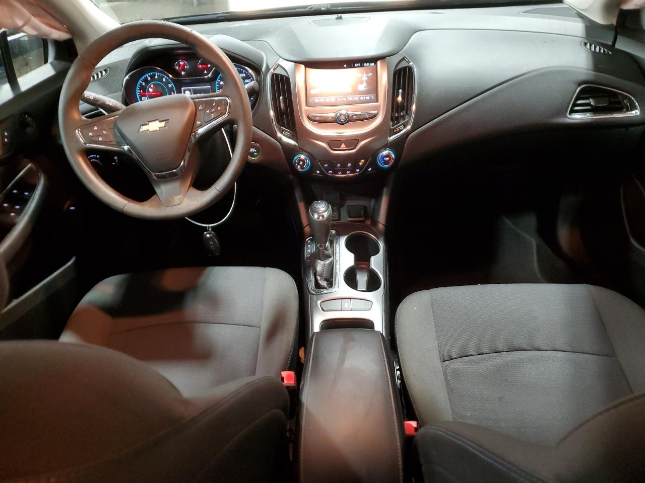 2017 Chevrolet Cruze - Image 8