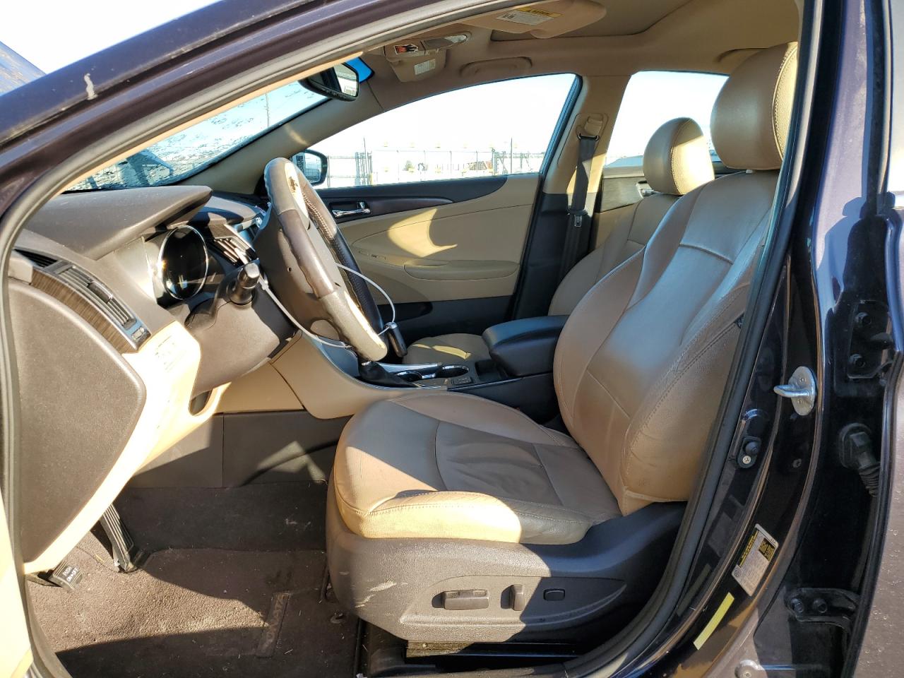 2011 Hyundai Sonata - Image 7