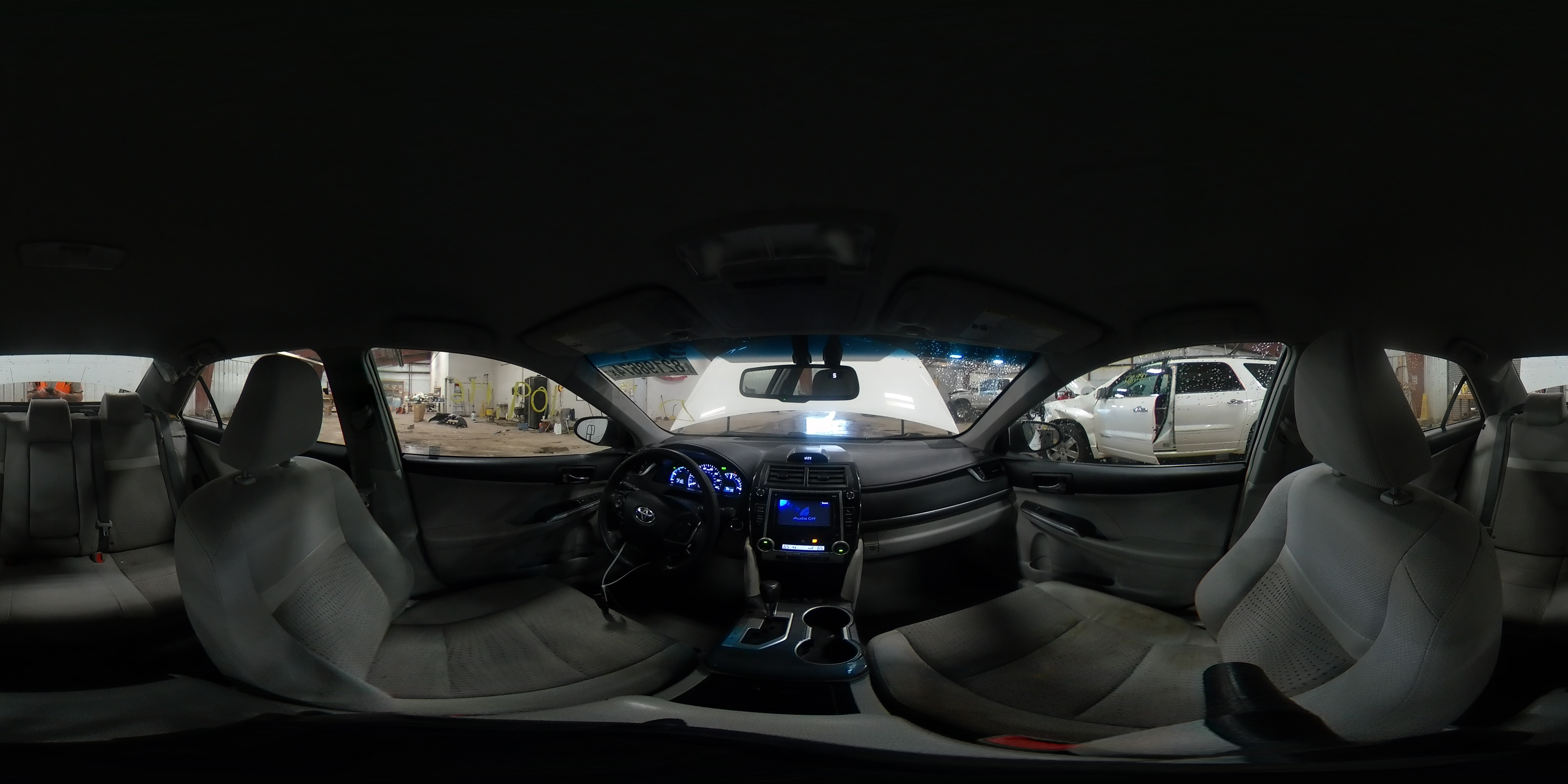 2013 Toyota Camry - Image 14