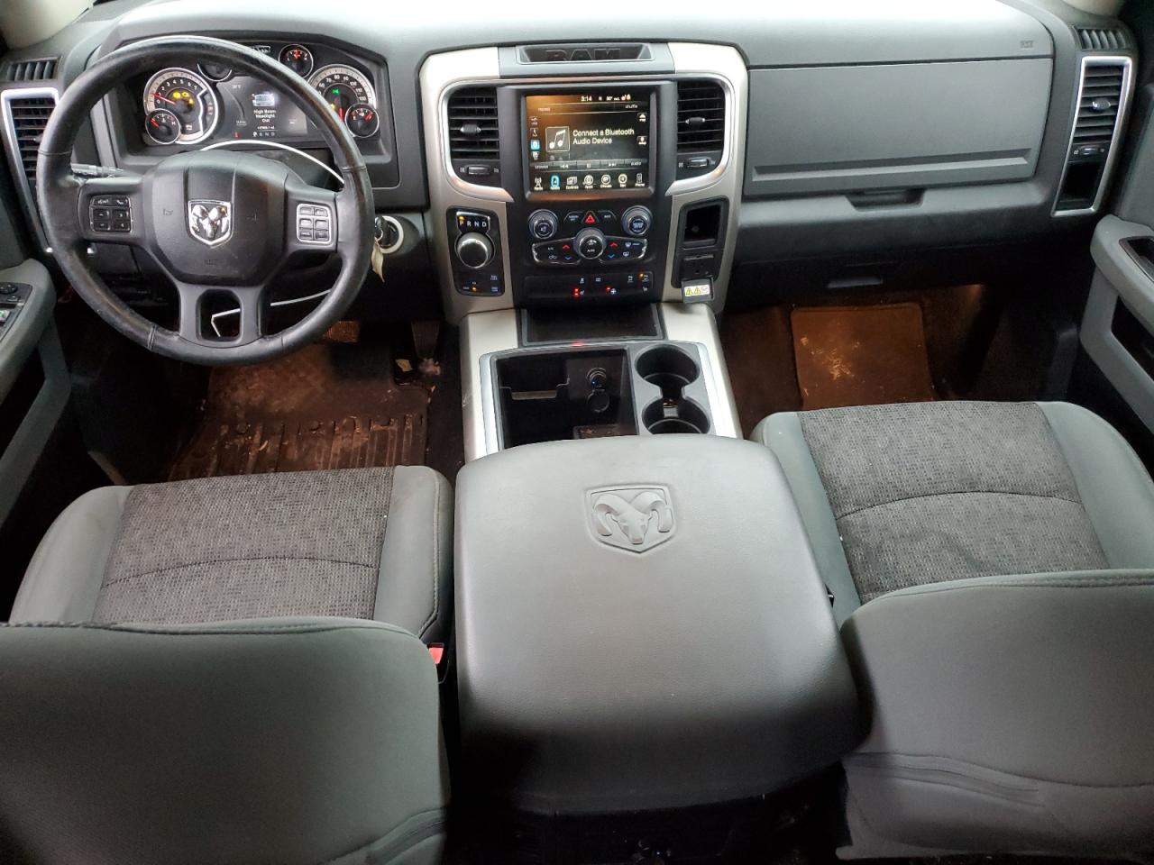 2015 RAM 1500 - Image 8