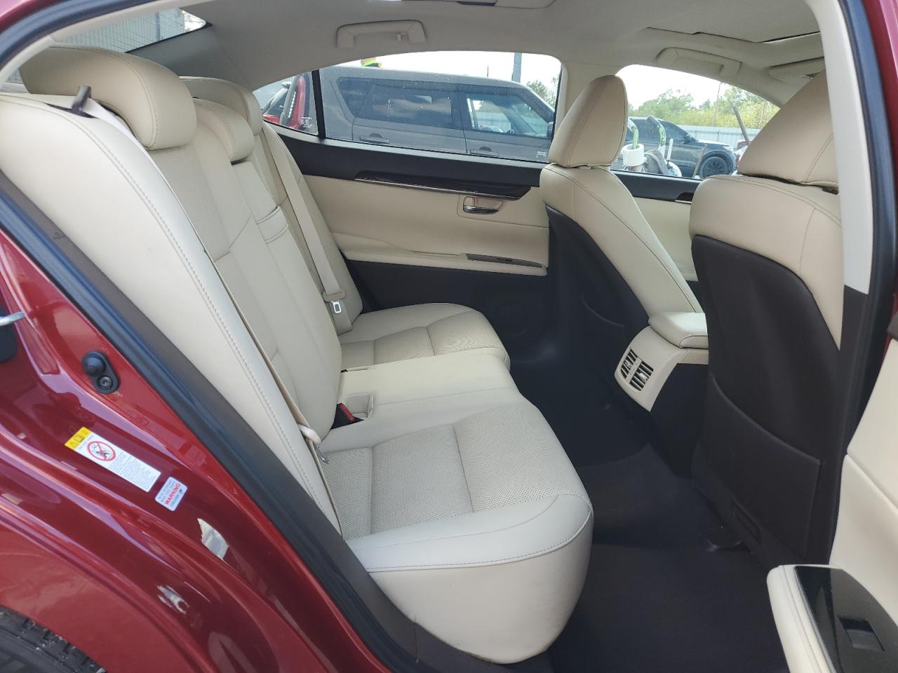 2018 Lexus ES - Image 10