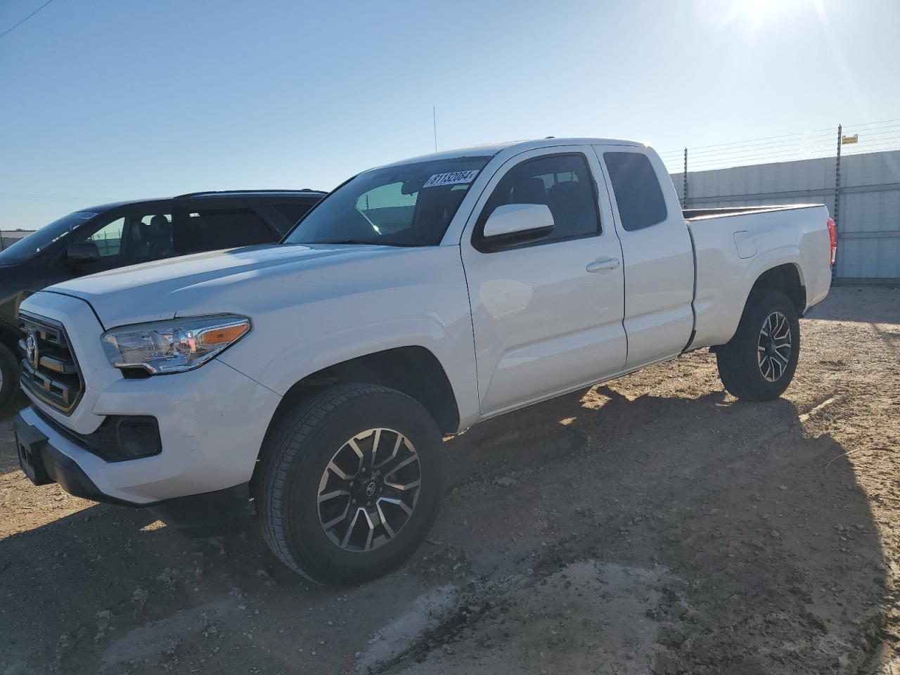 2017 Toyota Tacoma Access Cab VIN: 5TFRX5GN6HX081882 Lot: 81132084