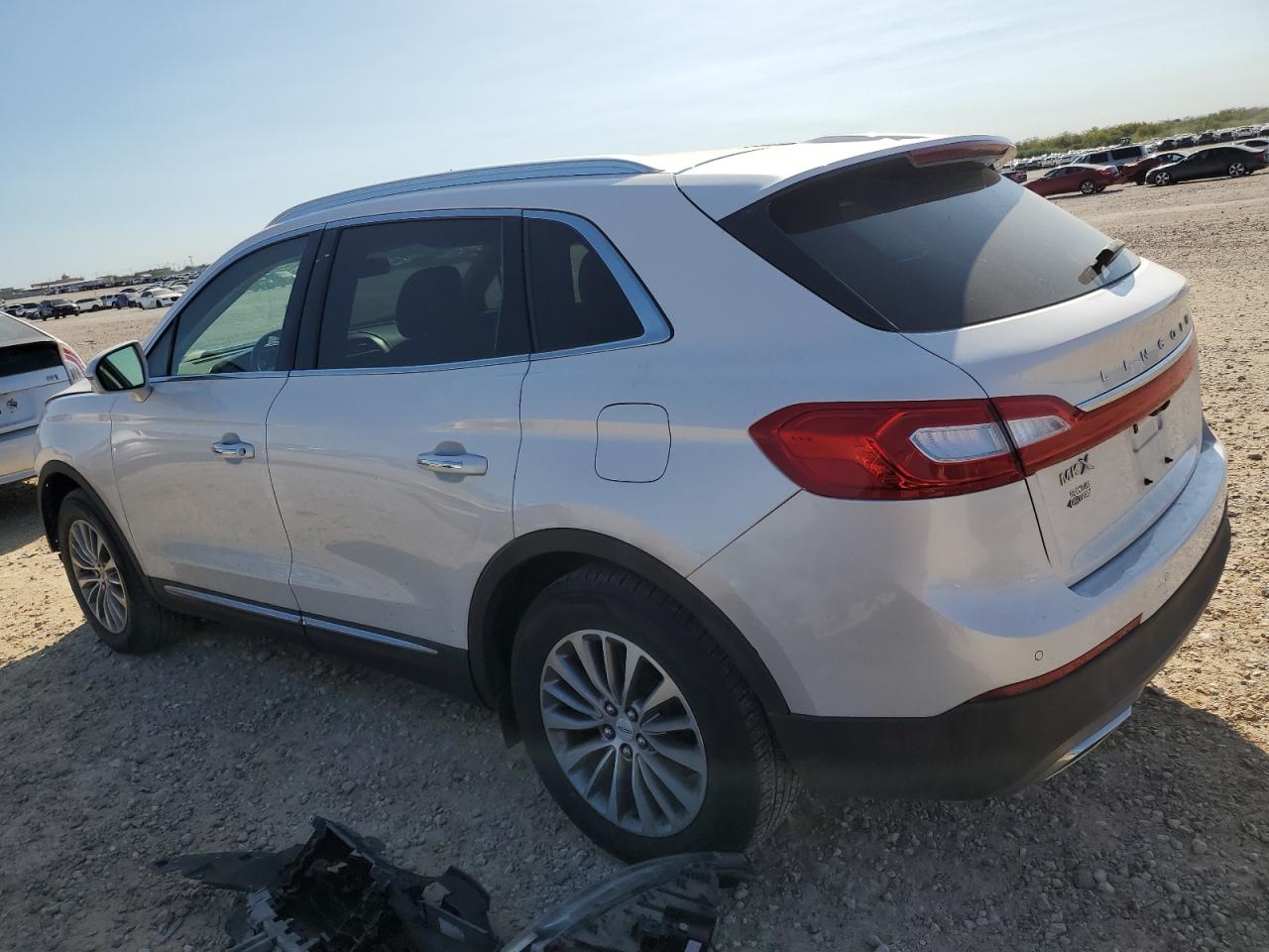 2017 Lincoln MKX - Image 2