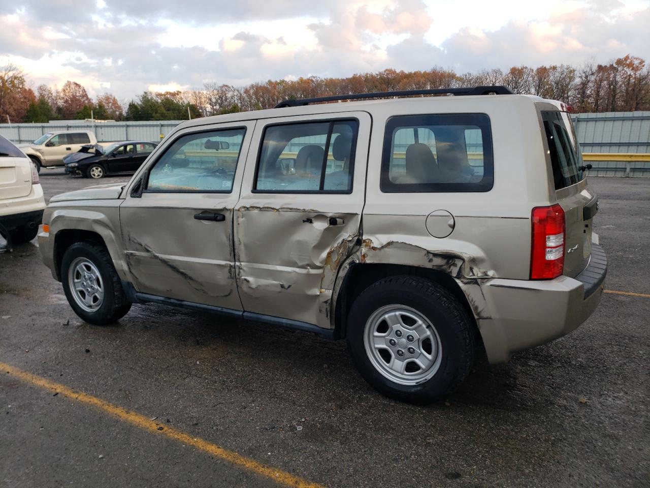 2010 Jeep Liberty (Patriot) - Image 2