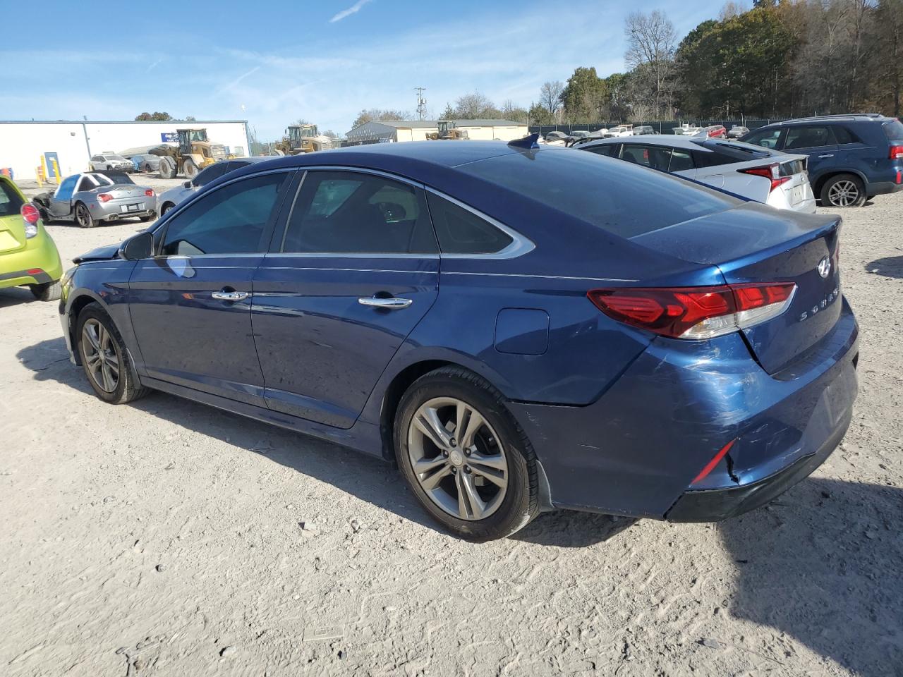 2018 Hyundai Sonata - Image 2