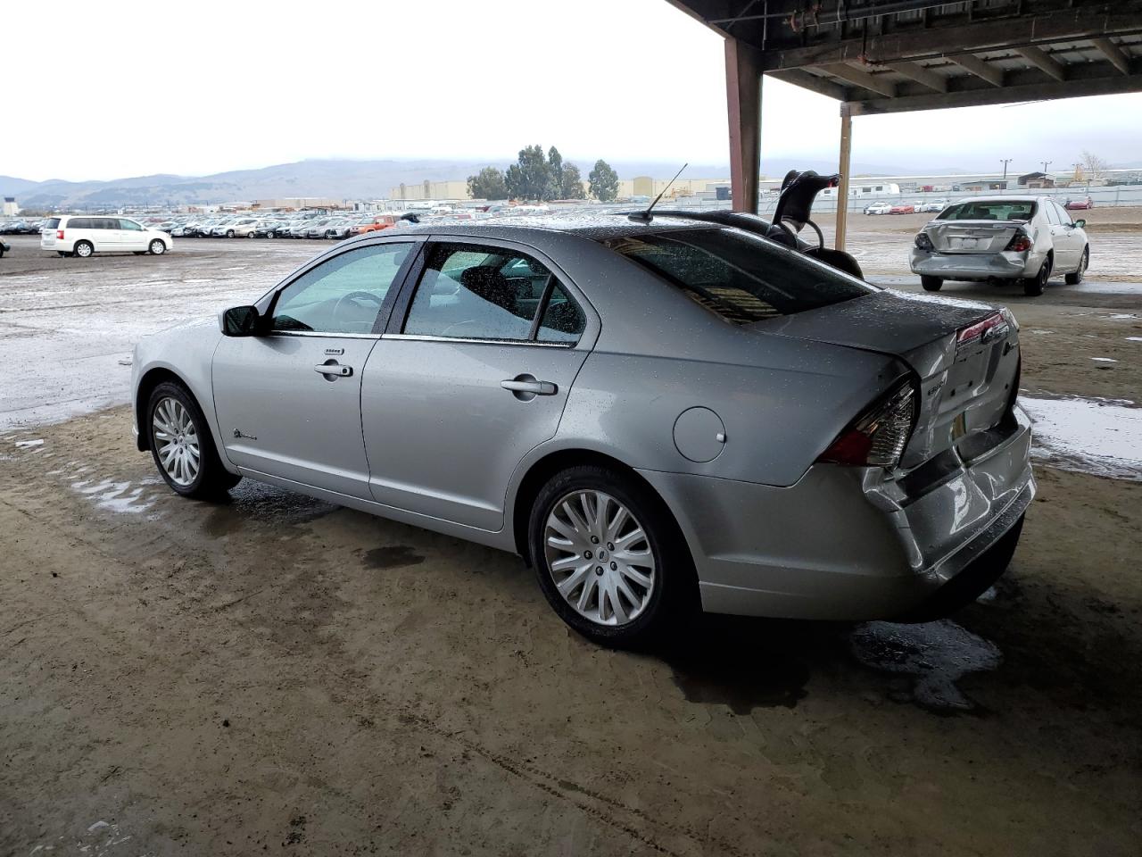 2010 Ford Fusion - Image 2