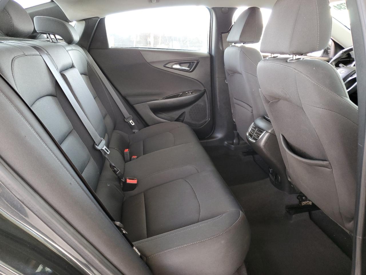 2016 Chevrolet Malibu - Image 10