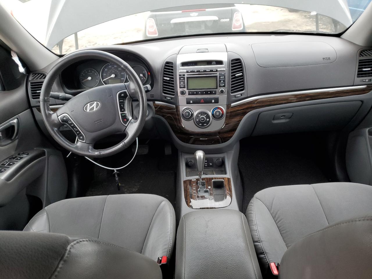 2011 Hyundai Santa Fe - Image 8