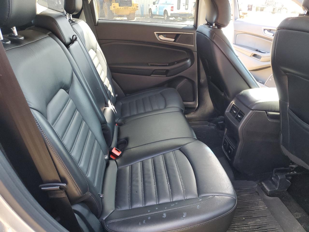 2018 Ford Edge - Image 11