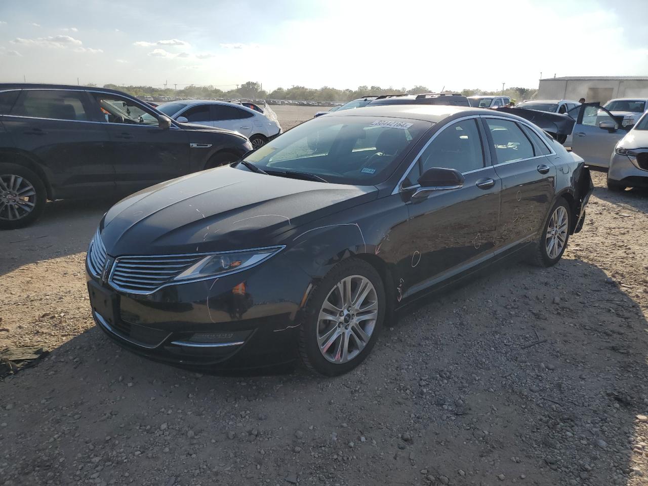 VIN 3LN6L2G95GR627400 2016 LINCOLN MKZ no.1