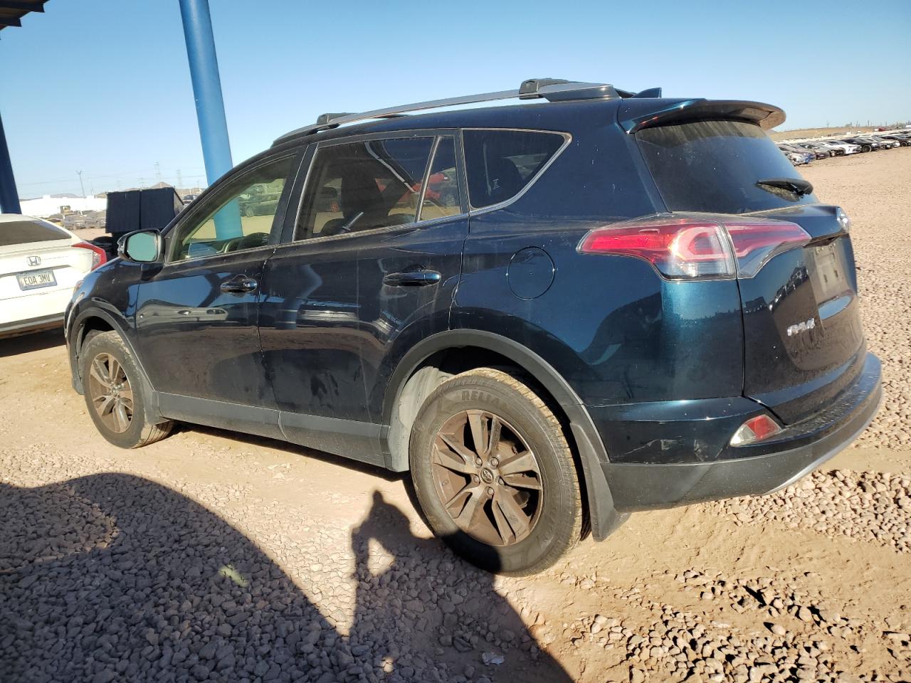 2018 Toyota RAV 4 - Image 2