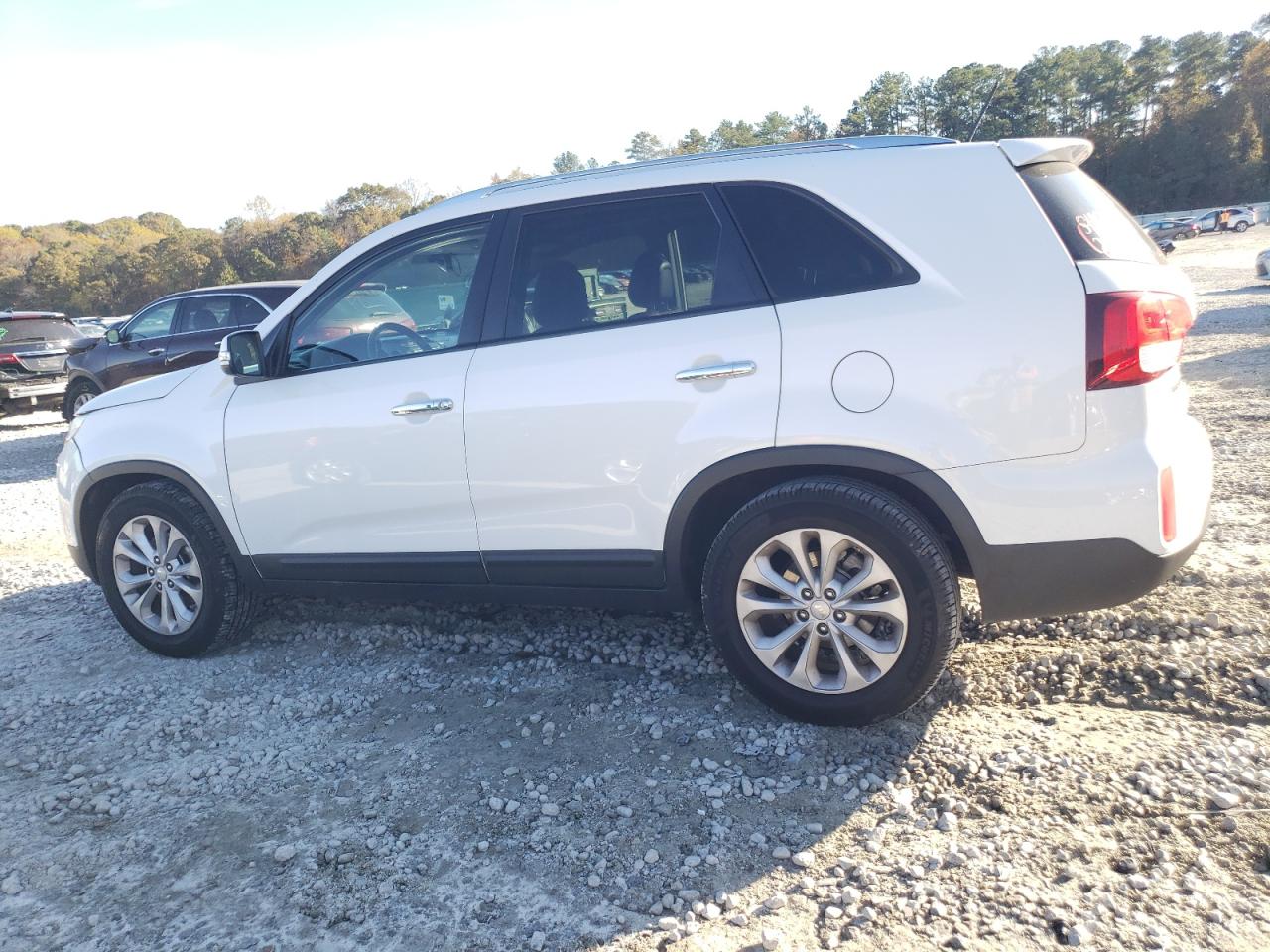 2015 Kia Sorento - Image 2