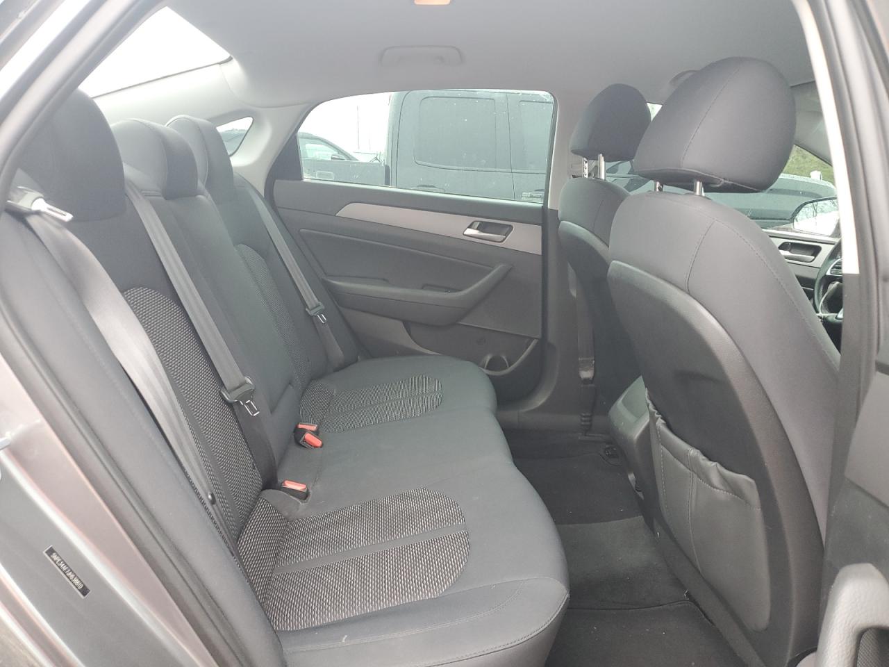2018 Hyundai Sonata - Image 10