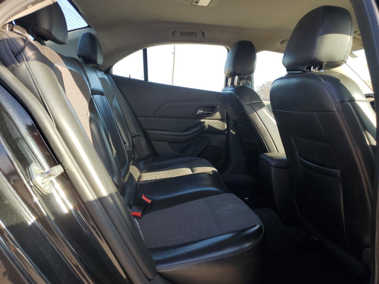 2014 Chevrolet Malibu - Image 10