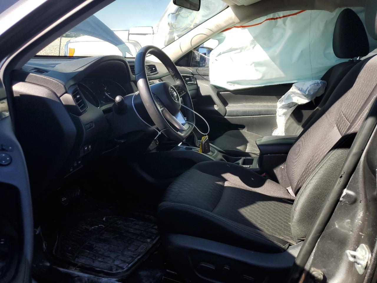2018 Nissan Rogue - Image 7