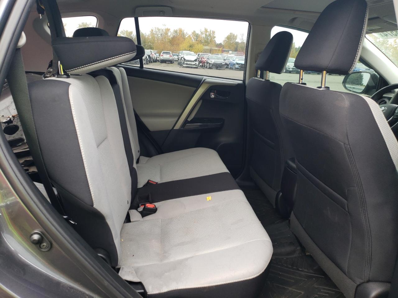 2018 Toyota RAV 4 - Image 10