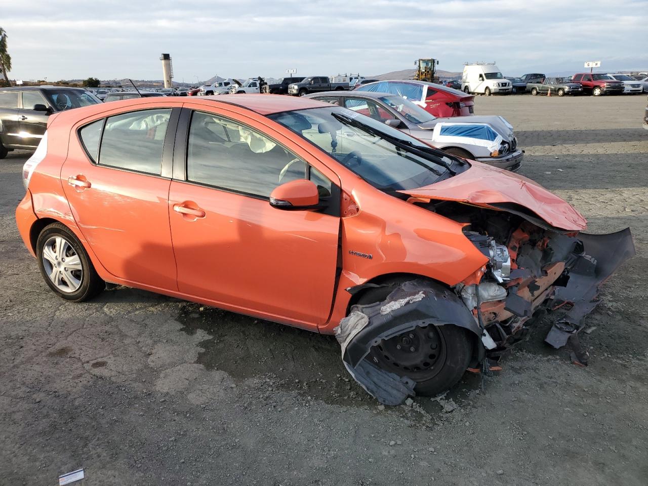 VIN JTDKDTB39D1043855 2013 TOYOTA PRIUS no.4