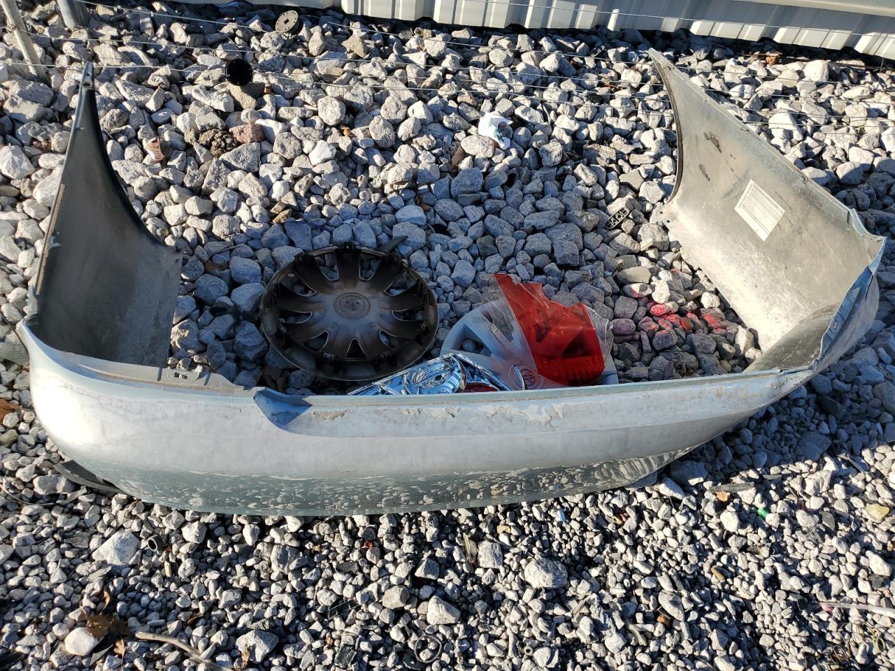 2005 Toyota Camry Le VIN: 4T1BE32K65U979500 Lot: 79907244