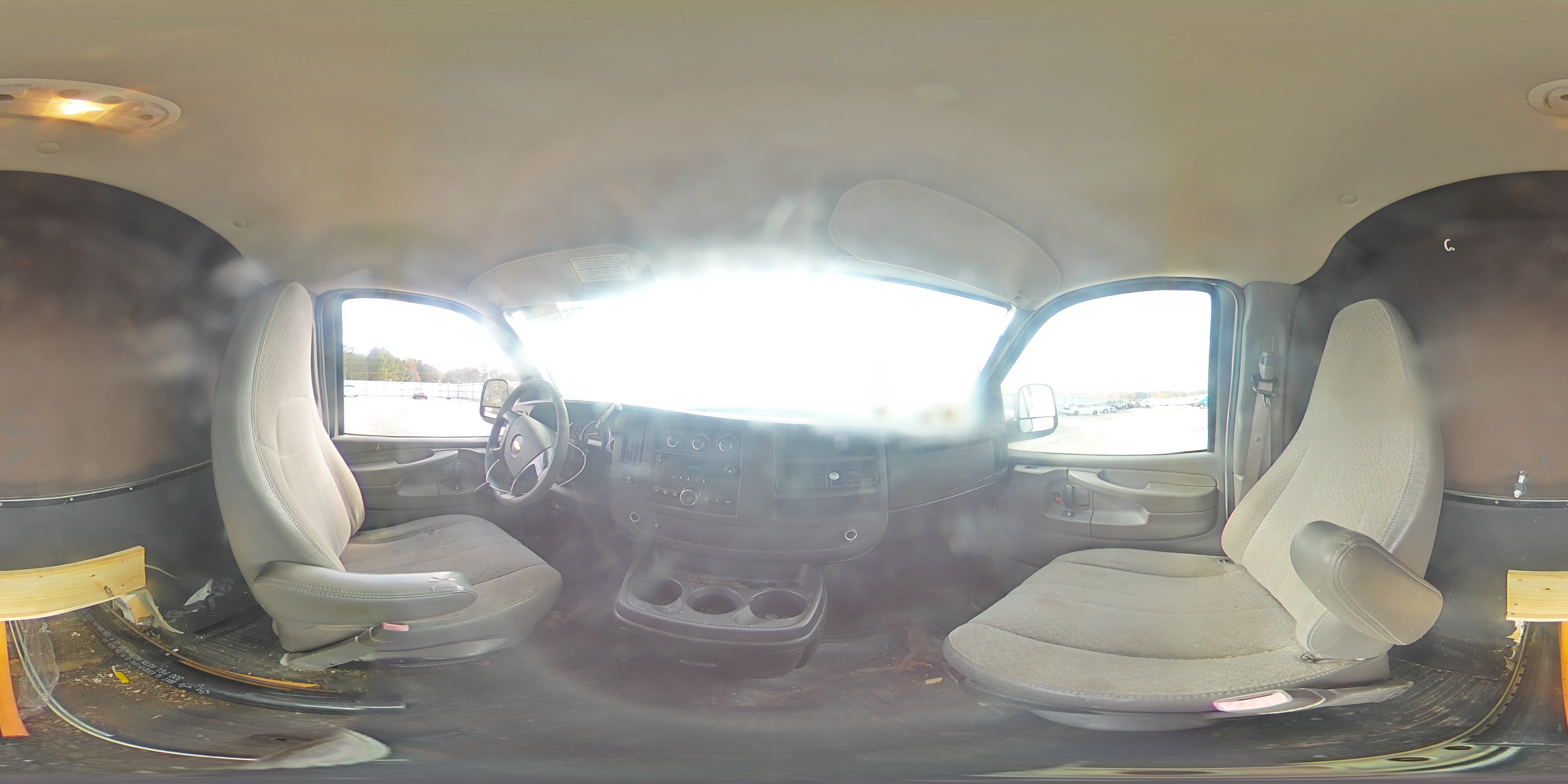 2013 Chevrolet Express - Image 13