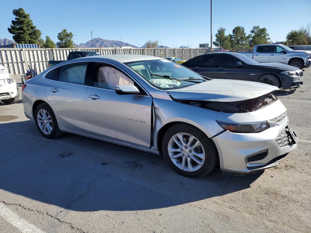 2017 Chevrolet Malibu - Image 4