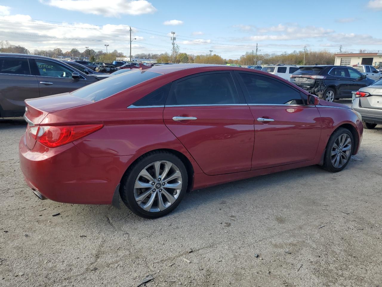 2011 Hyundai Sonata - Image 3