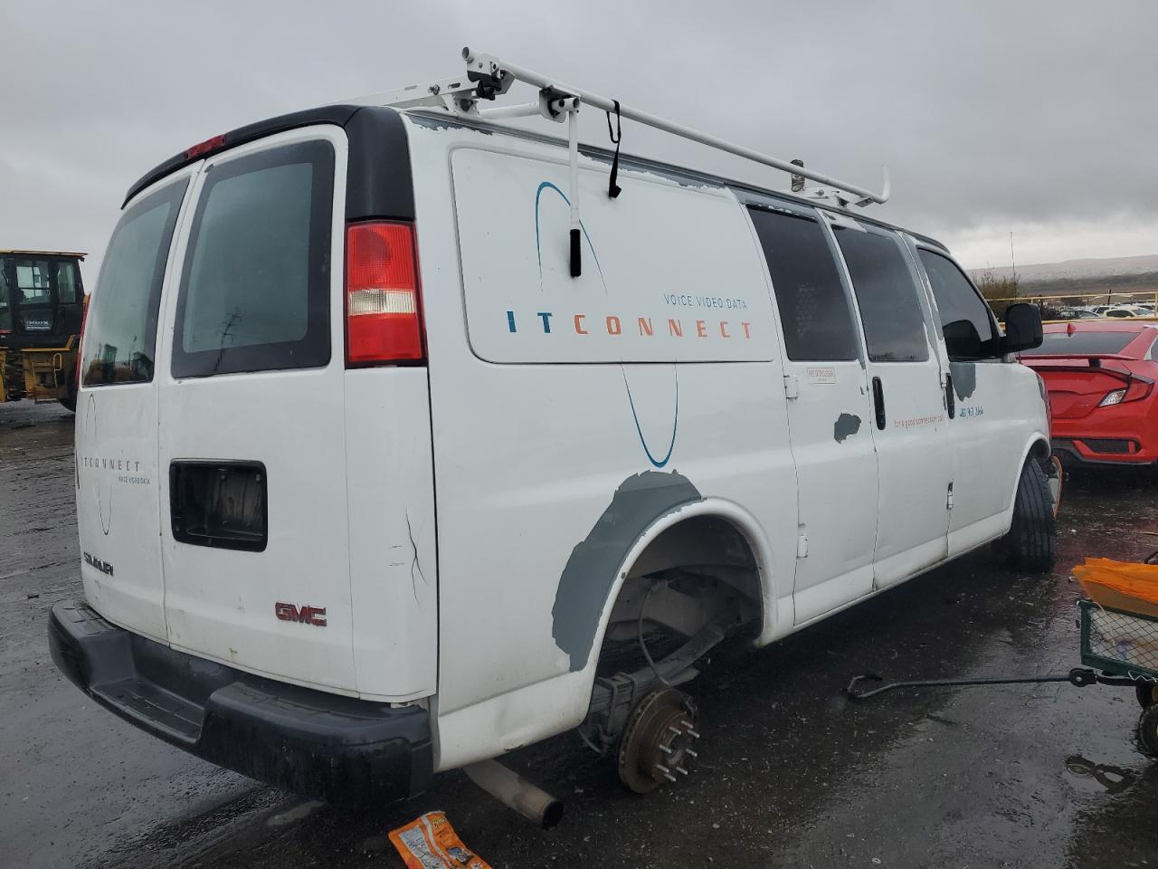 2007 GMC Savana - Image 3