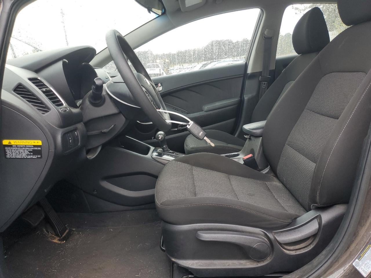 2017 Kia Forte - Image 7