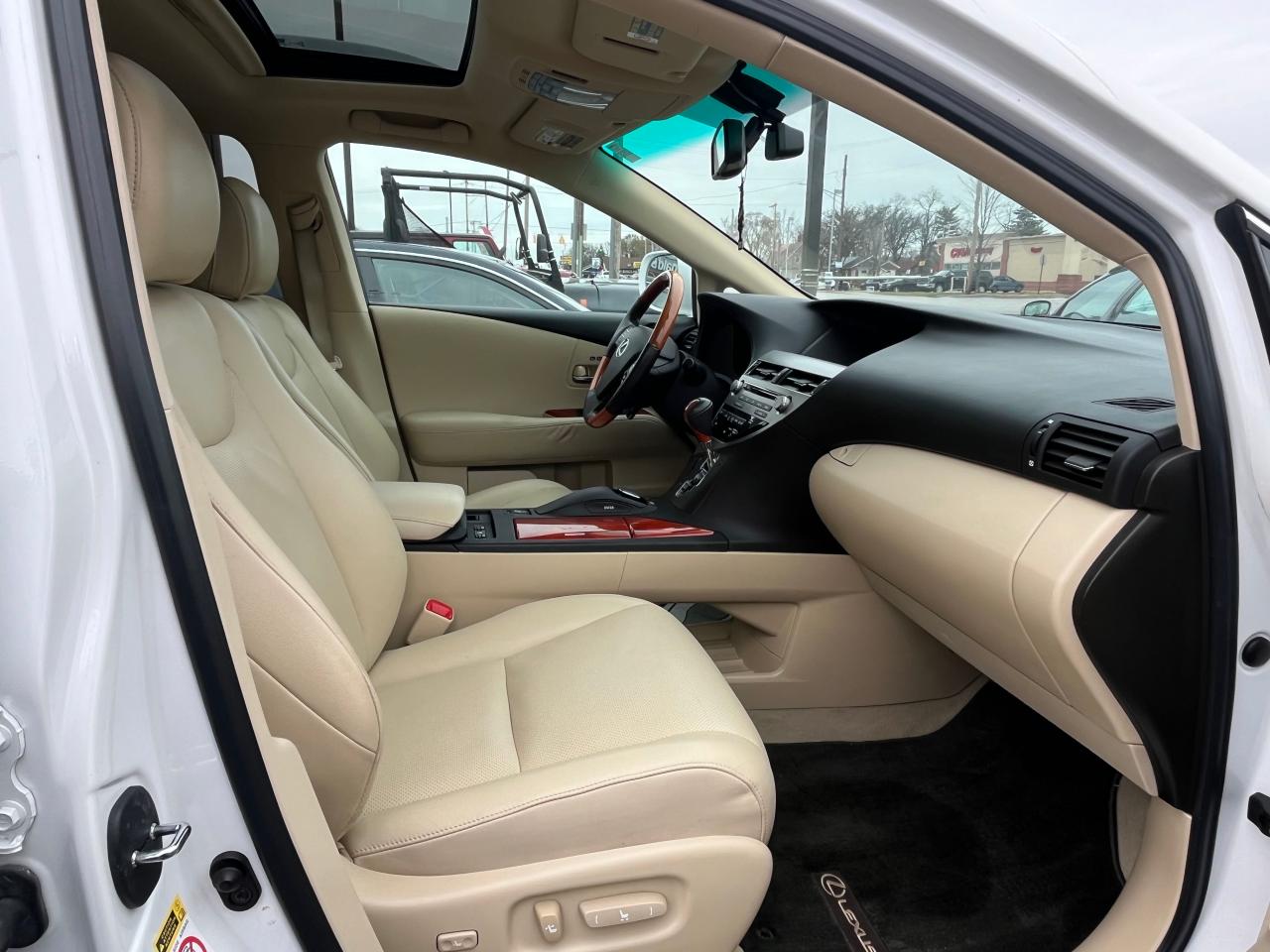 2010 Lexus RX - Image 5