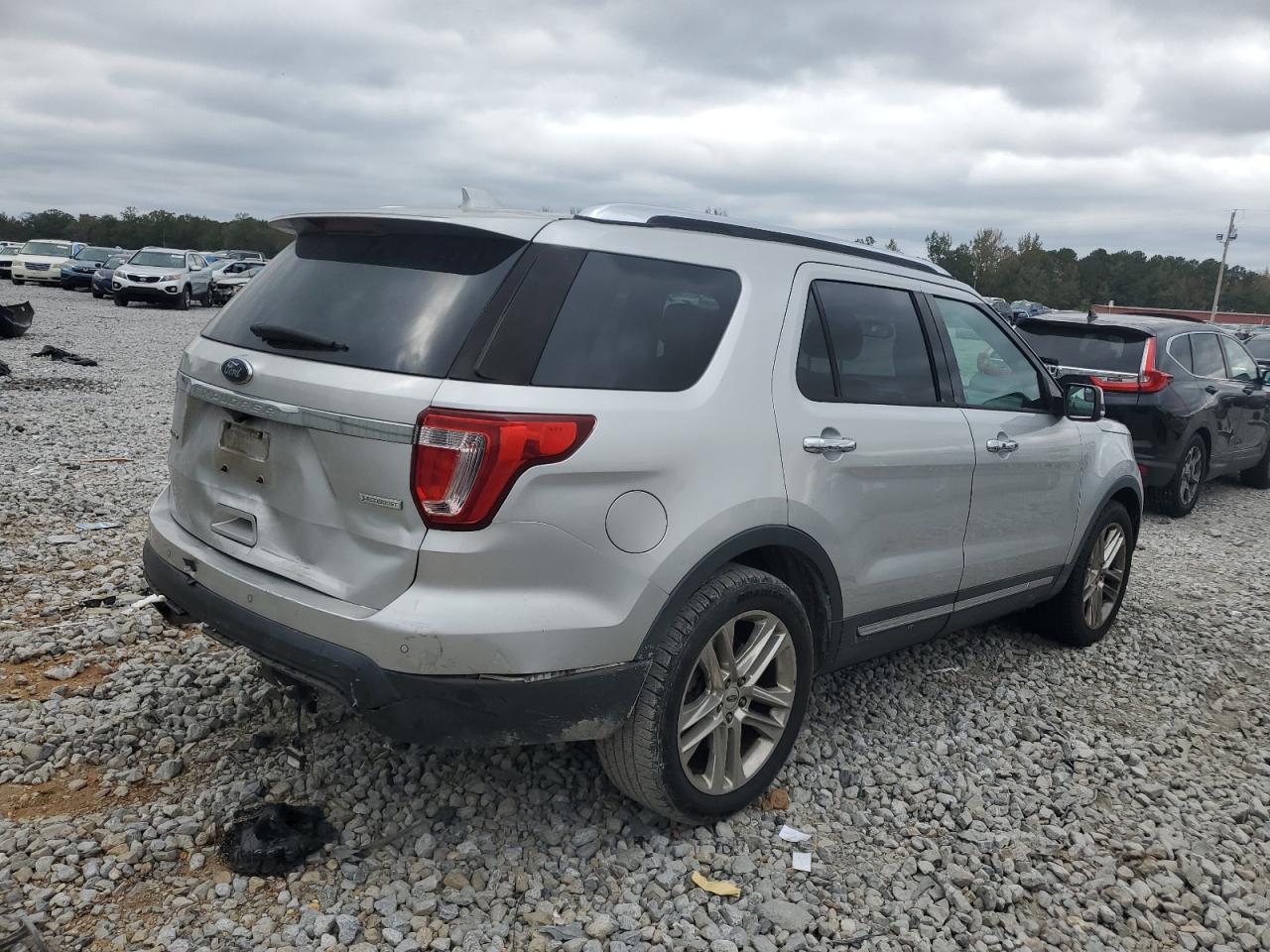 2017 Ford Explorer - Image 3