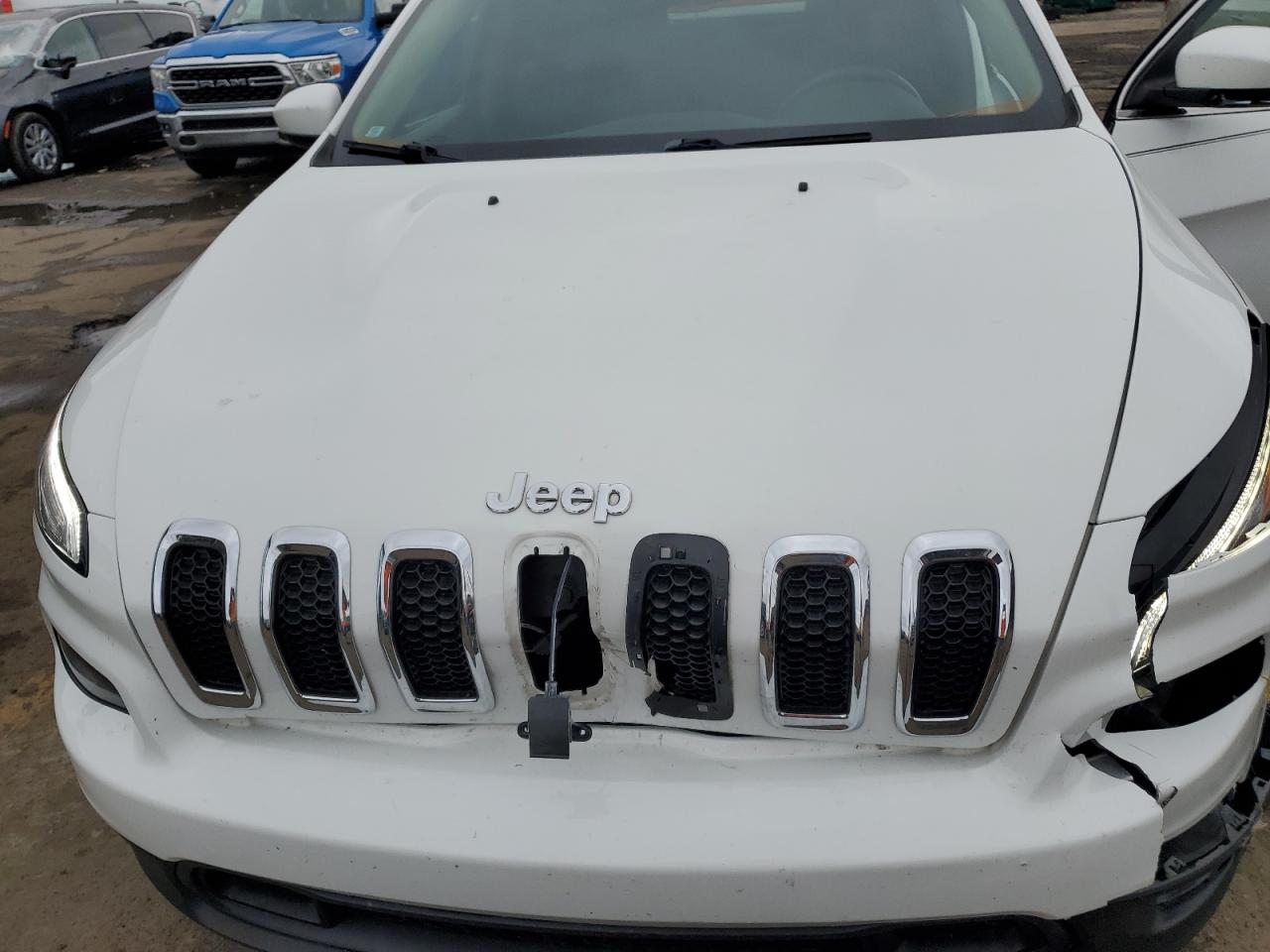 2016 Jeep Cherokee Latitude VIN: 1C4PJLCB2GW257193 Lot: 80896924