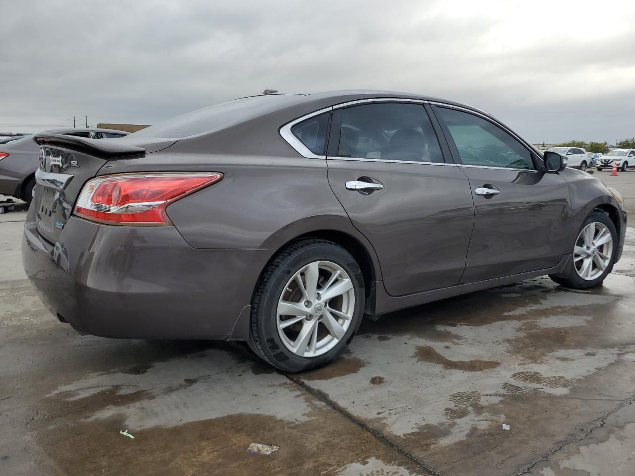2014 Nissan Altima - Image 3
