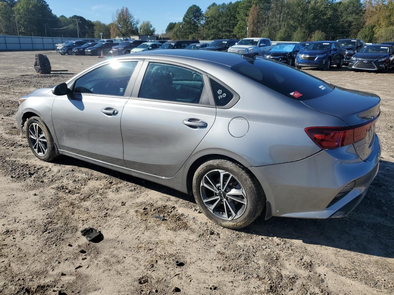 2022 Kia Forte - Image 2