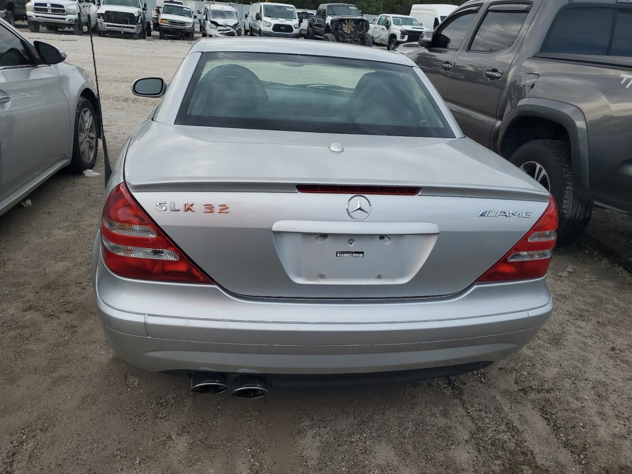 2004 Mercedes-Benz Slk 32 Amg Kompressor VIN: WDBKK66FX4F305573 Lot: 77815644