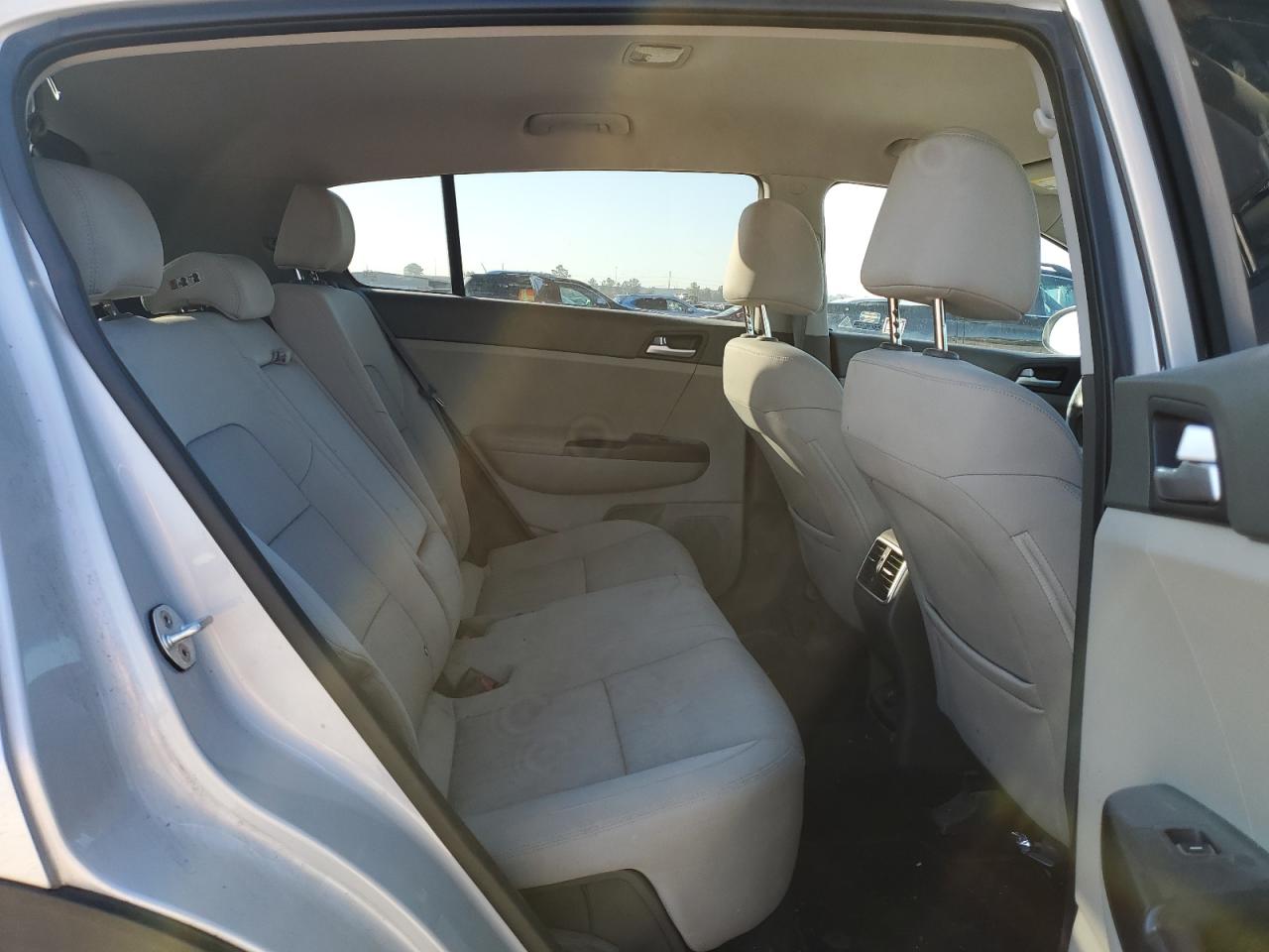 2017 Kia Sportage - Image 11