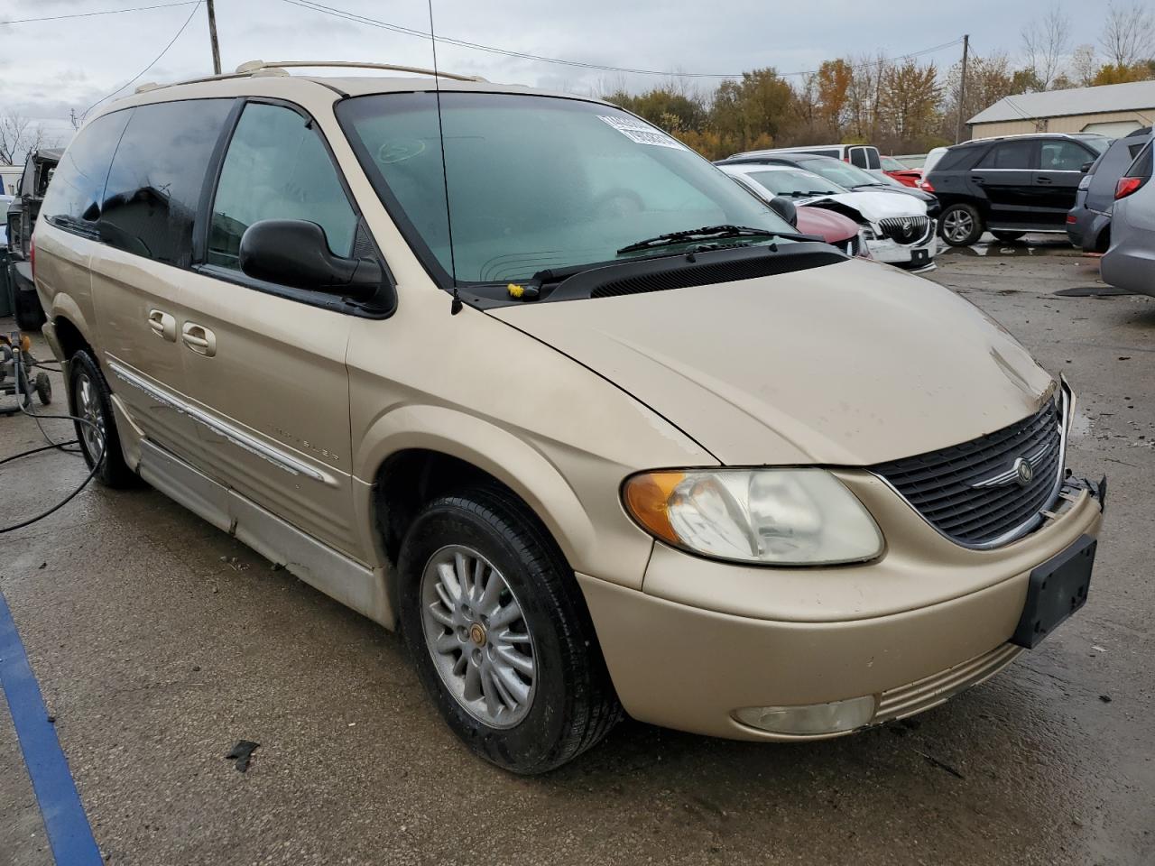 2001 Chrysler Town & Country - Image 4