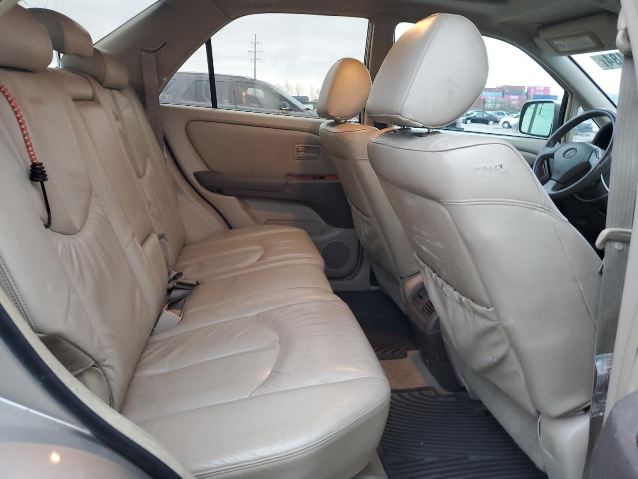 2000 Lexus RX - Image 11