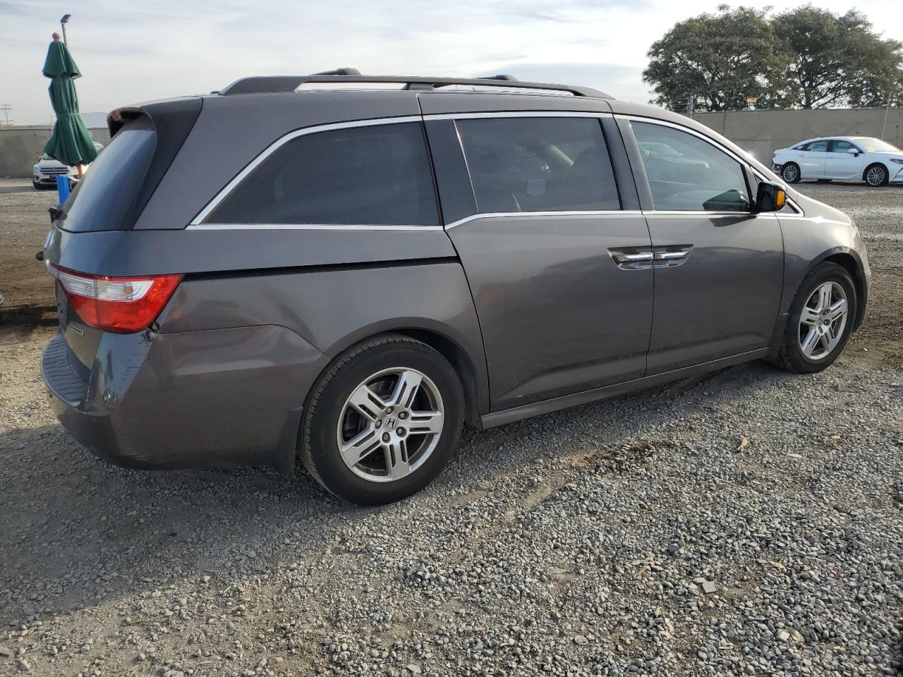 2012 Honda Odyssey - Image 3