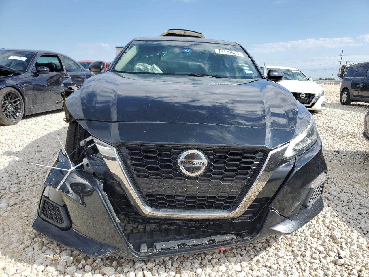 2020 Nissan Altima - Image 5
