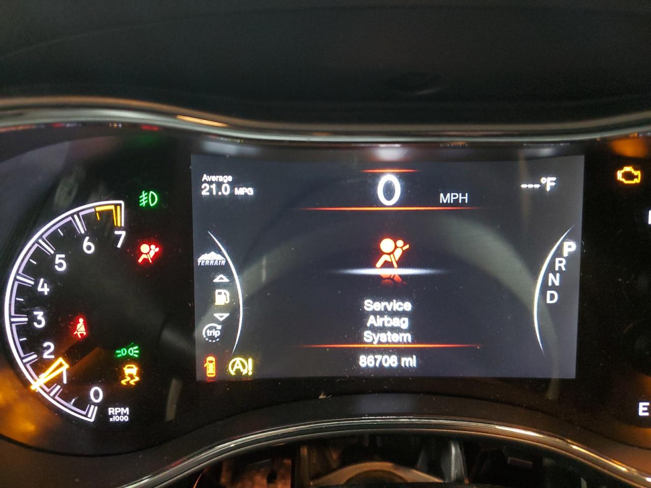 2018 Jeep Grand Cherokee - Image 9