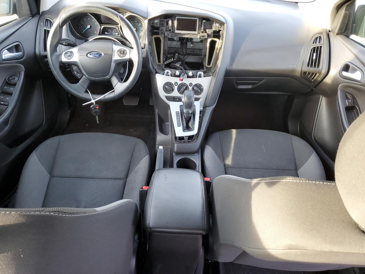 2014 Ford Focus Se VIN: 1FADP3F26EL145823 Lot: 81494974