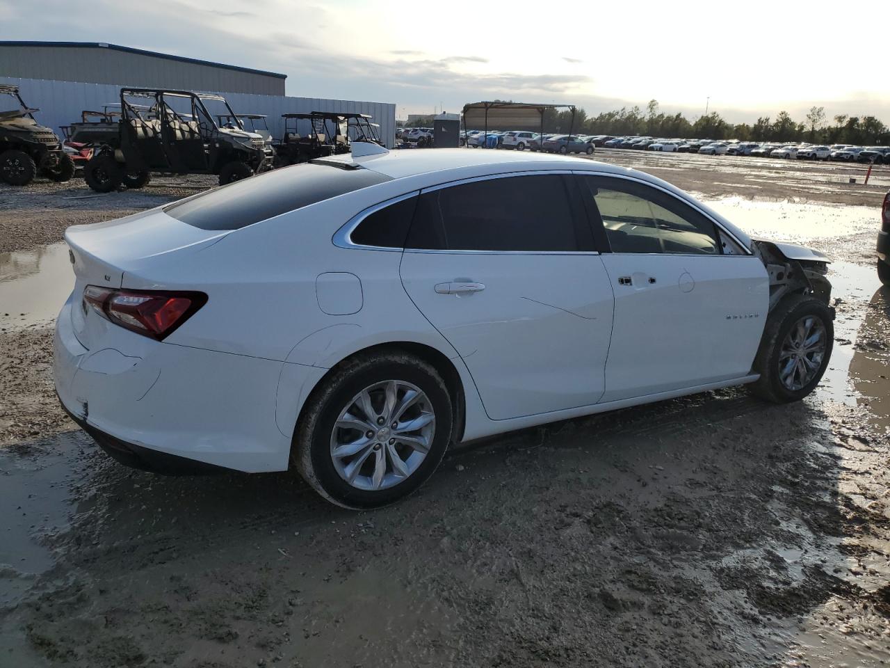 2019 Chevrolet Malibu - Image 3