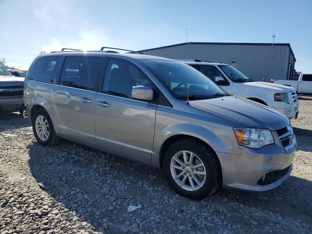 2018 Dodge Caravan - Image 4