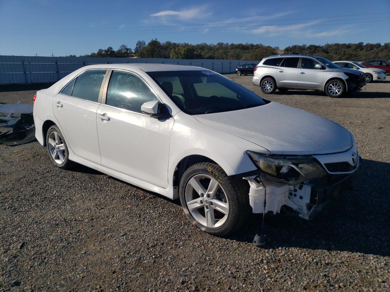 2014 Toyota Camry - Image 4