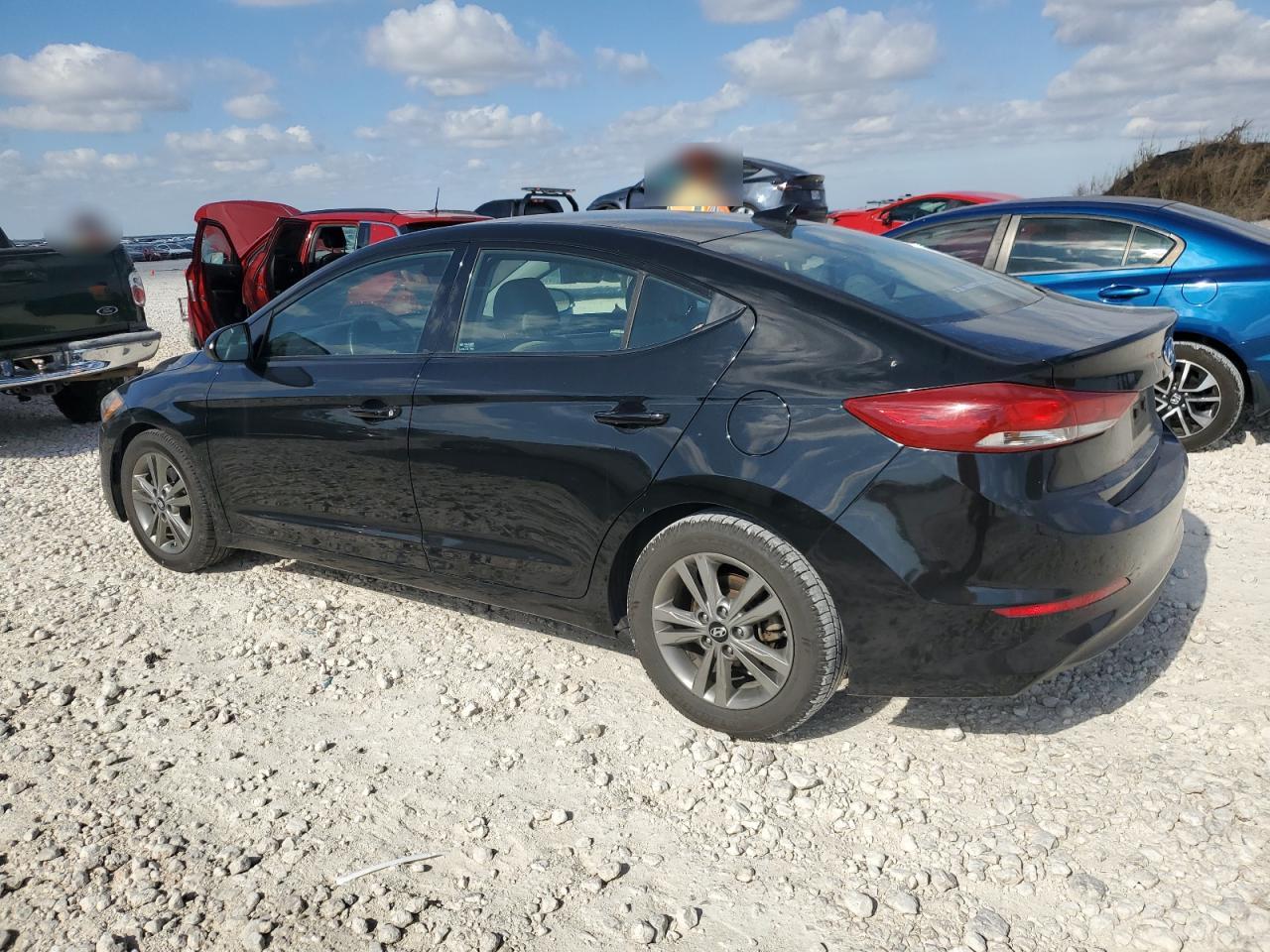 2018 Hyundai Elantra - Image 2