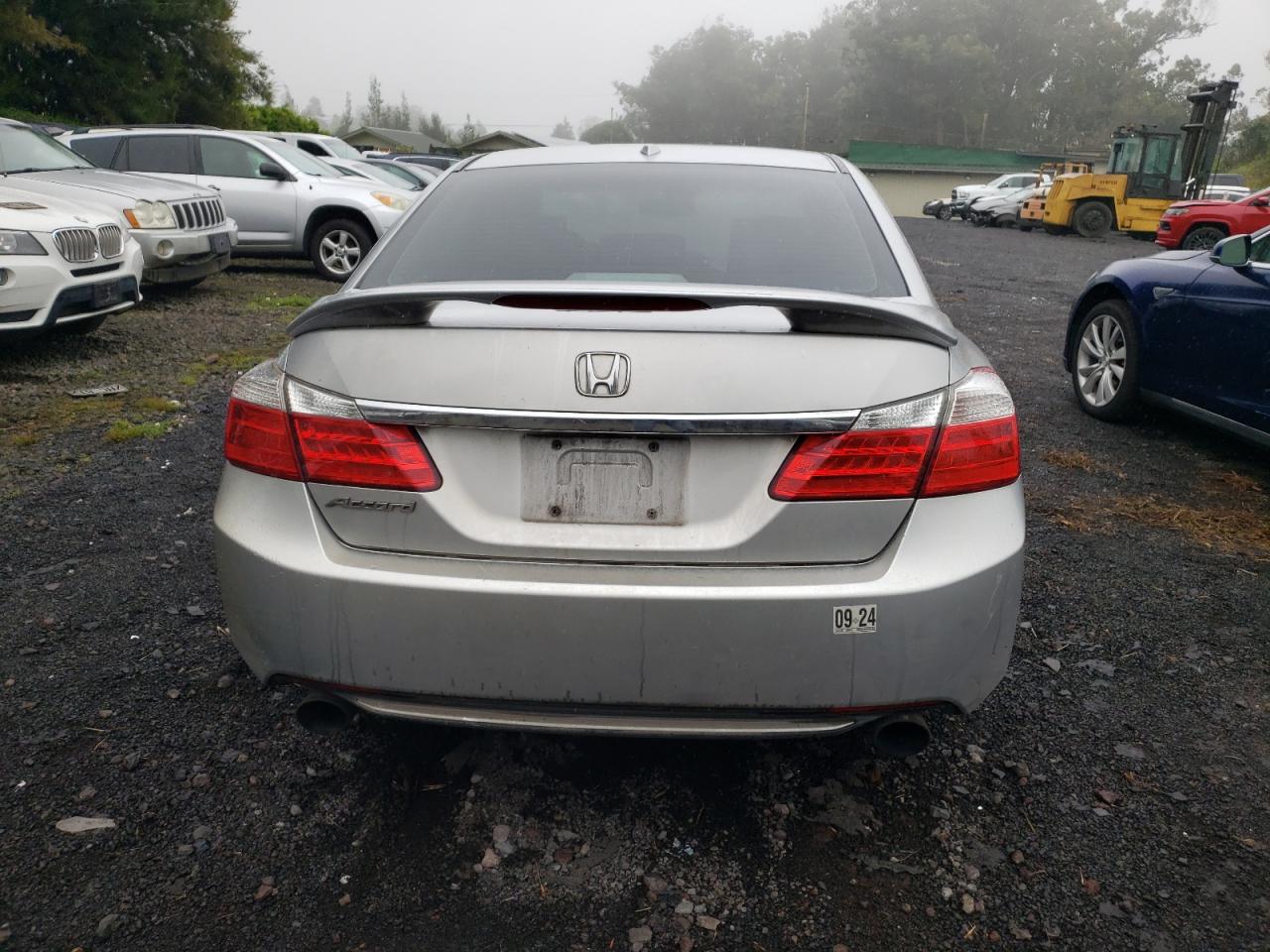 VIN 1HGCR2F86DA121435 2013 HONDA ACCORD no.6