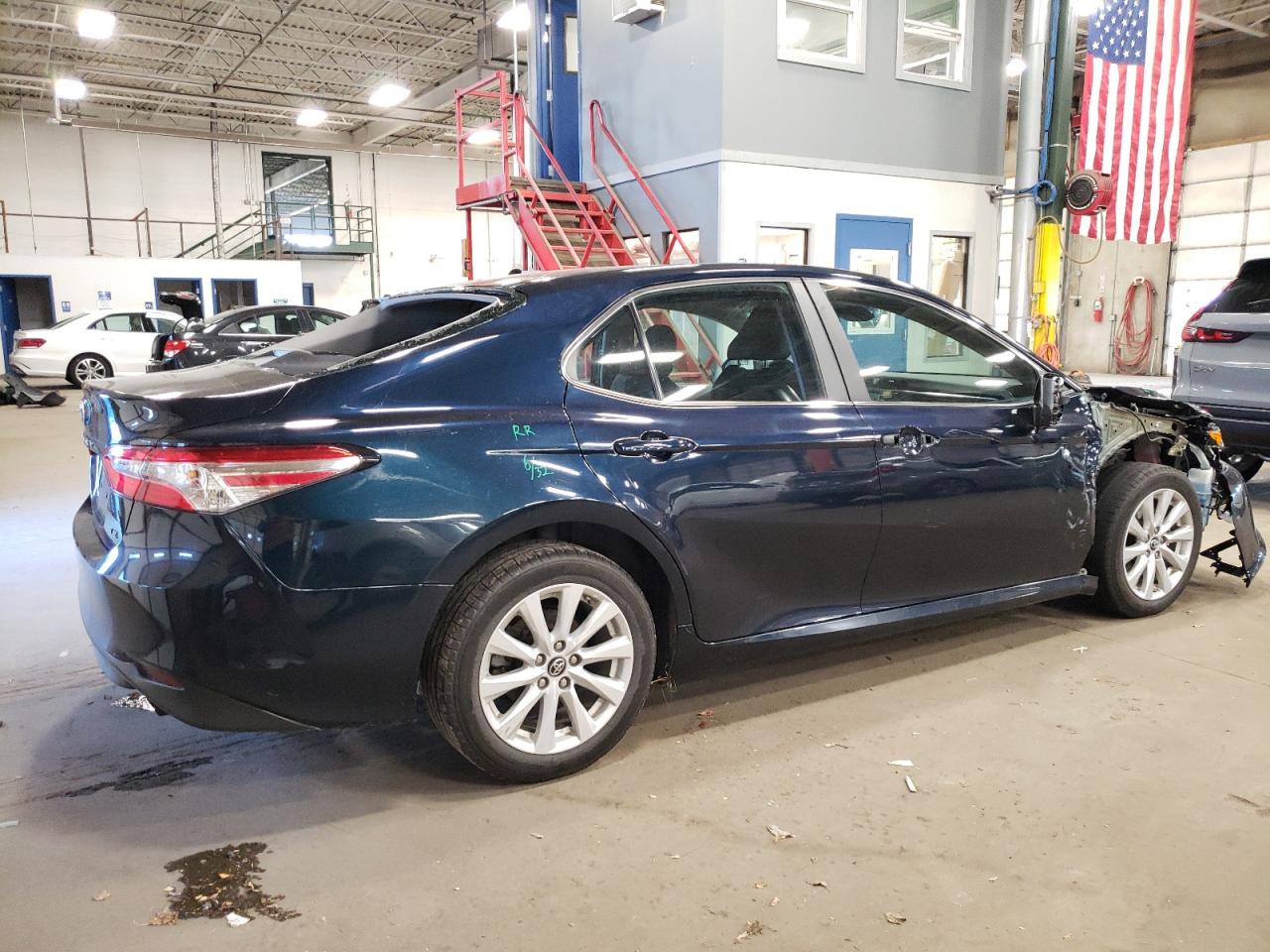 2018 Toyota Camry - Image 3
