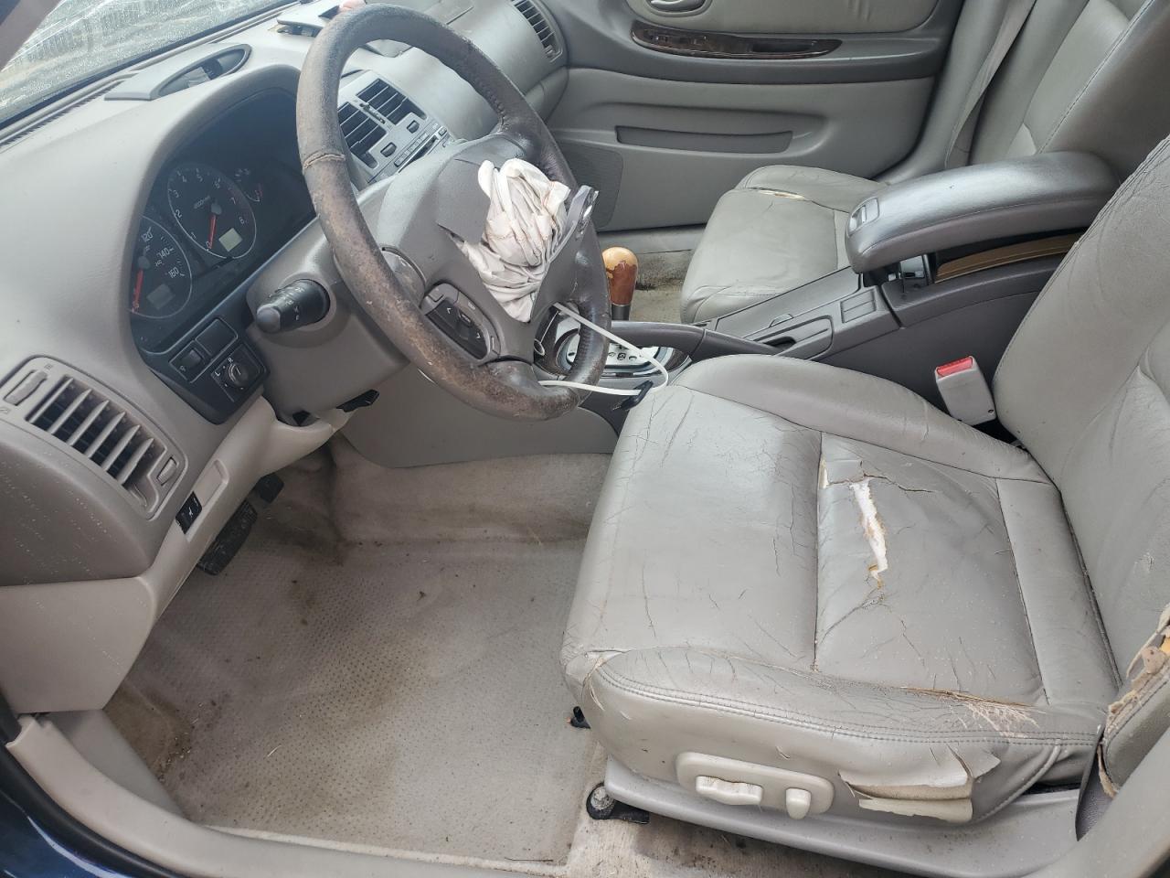 2002 Nissan Maxima - Image 7