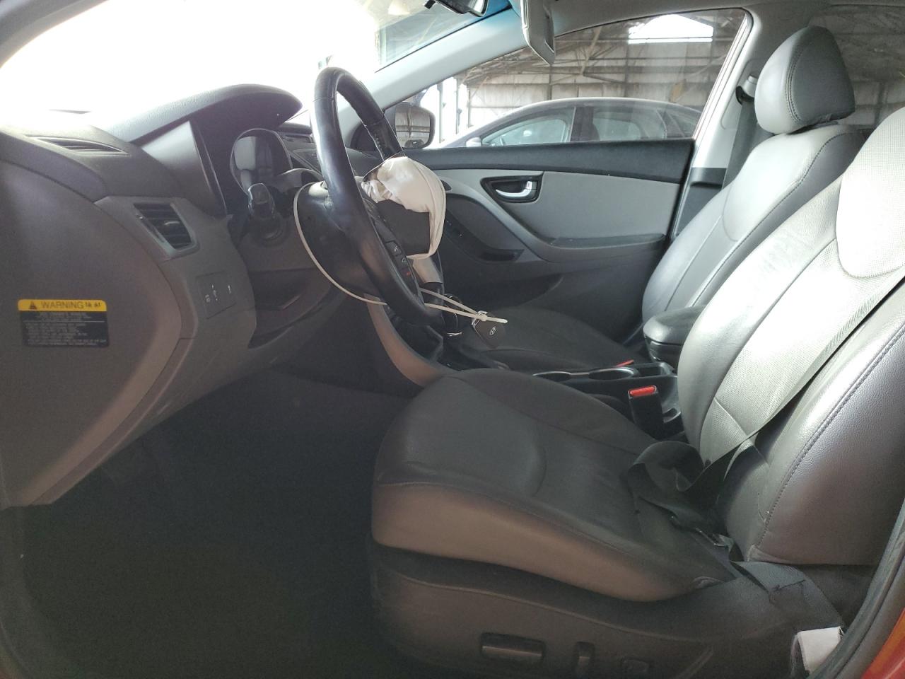 2016 Hyundai Elantra - Image 7